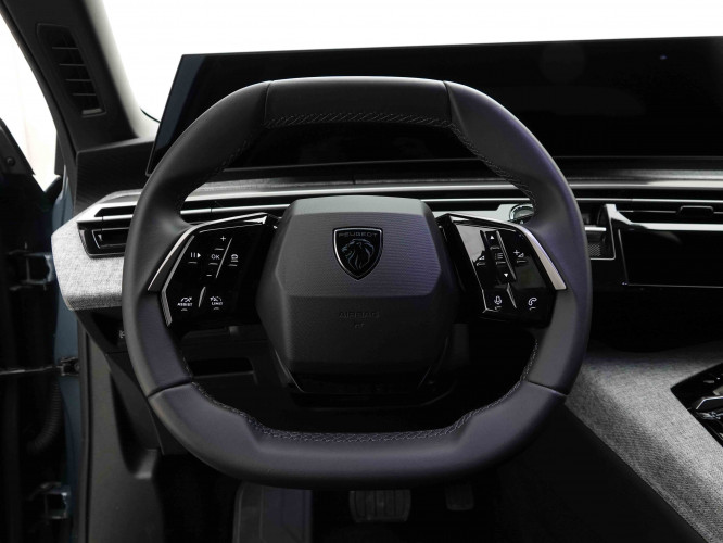 PEUGEOT_PEUGEOT_5008_2654553_8.jpg