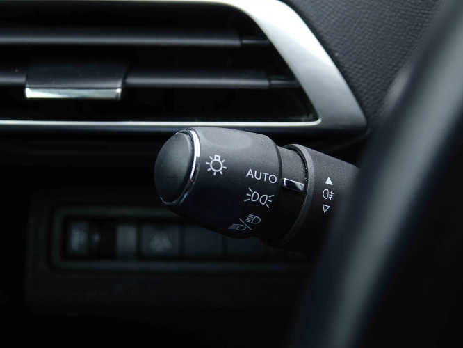 PEUGEOT_PEUGEOT_5008_2654910_18.jpg