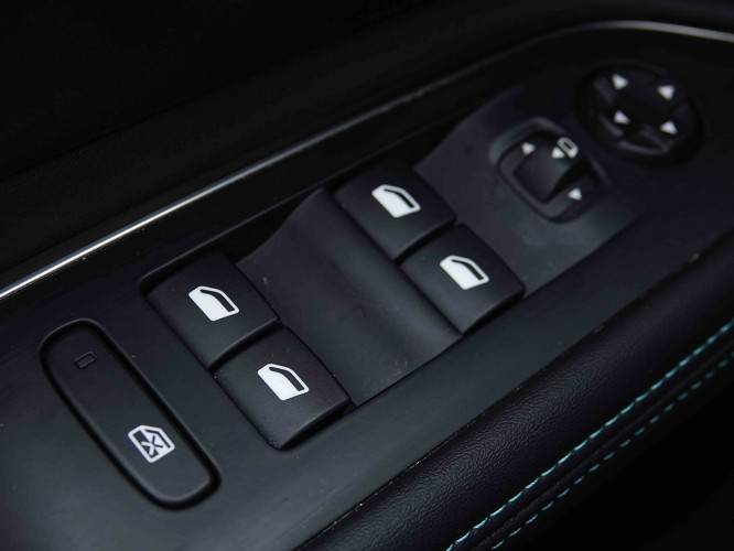 PEUGEOT_PEUGEOT_5008_2655409_23.jpg