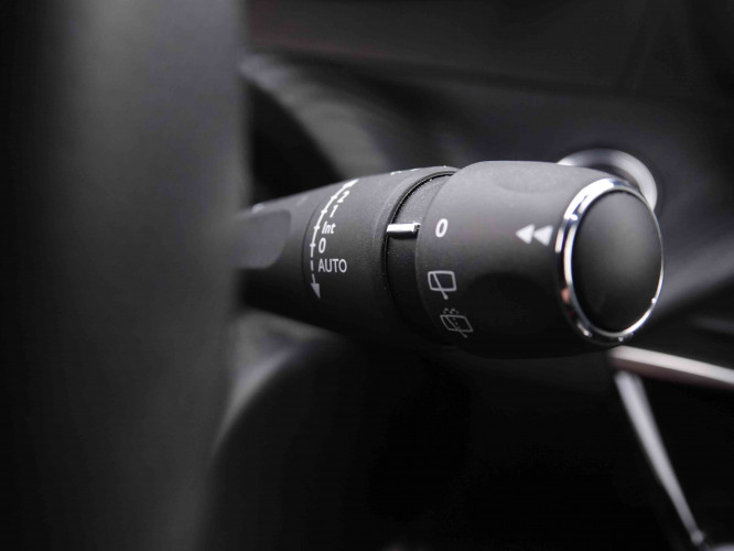 PEUGEOT_PEUGEOT_E_2008_2548188_18.jpg