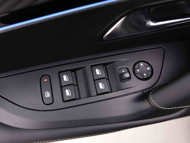 PEUGEOT_PEUGEOT_E_2008_2548404_21.jpg