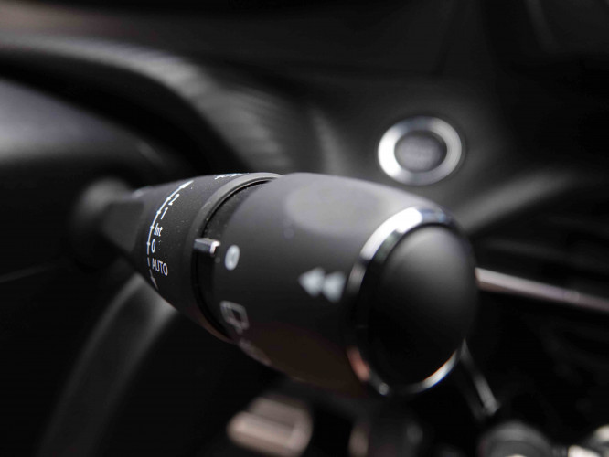 PEUGEOT_PEUGEOT_E_2008_2549025_19.jpg