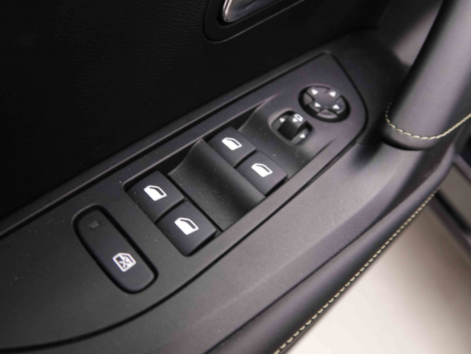 PEUGEOT_PEUGEOT_E_2008_2549025_22.jpg