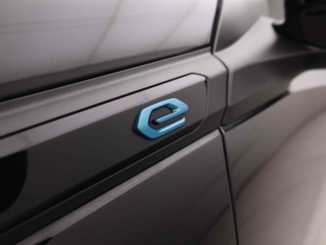 PEUGEOT_PEUGEOT_E_2008_2549025_23.jpg