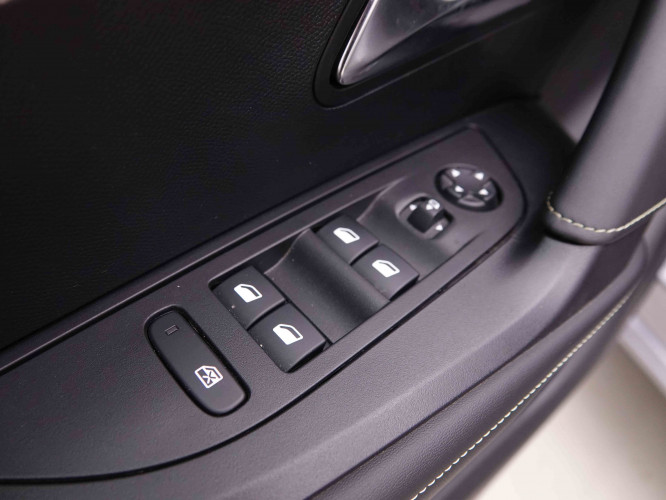 PEUGEOT_PEUGEOT_E_2008_2549027_21.jpg