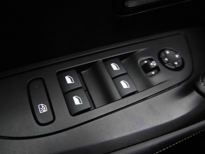 PEUGEOT_PEUGEOT_E_2008_2551545_19.jpg