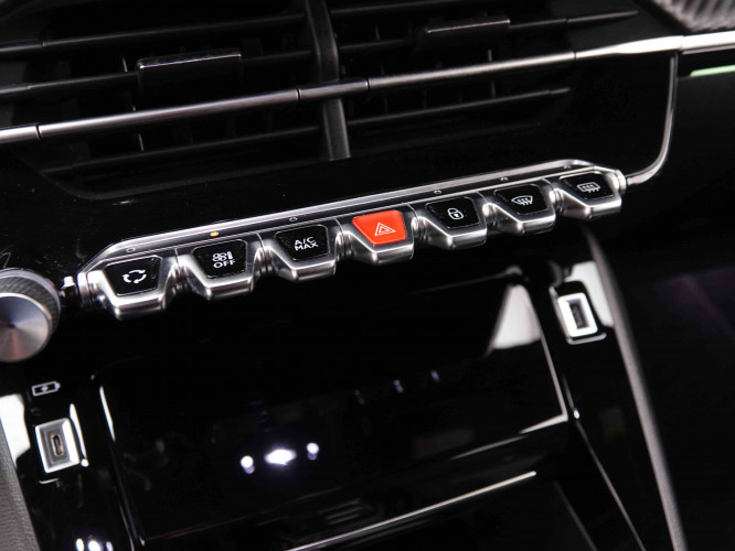 PEUGEOT_PEUGEOT_E_208_2550757_13.jpg PEUGEOT_PEUGEOT_E_208_2550757_13.jpg