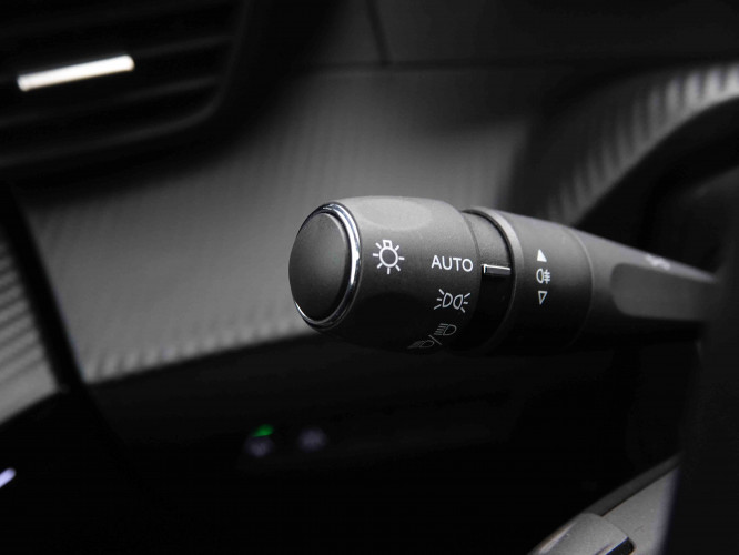 PEUGEOT_PEUGEOT_E_208_2550758_16.jpg PEUGEOT_PEUGEOT_E_208_2550758_16.jpg