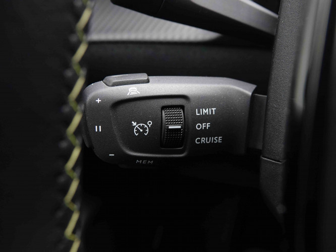 PEUGEOT_PEUGEOT_E_208_2550758_18.jpg PEUGEOT_PEUGEOT_E_208_2550758_18.jpg