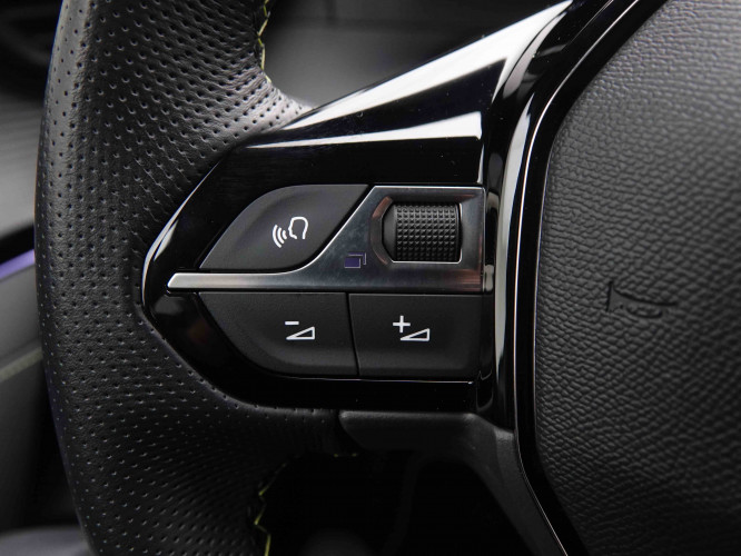 PEUGEOT_PEUGEOT_E_208_2550758_19.jpg PEUGEOT_PEUGEOT_E_208_2550758_19.jpg