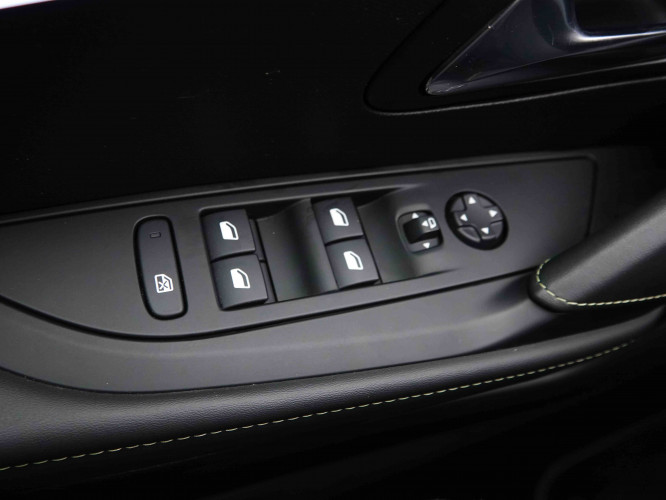 PEUGEOT_PEUGEOT_E_208_2550758_21.jpg PEUGEOT_PEUGEOT_E_208_2550758_21.jpg