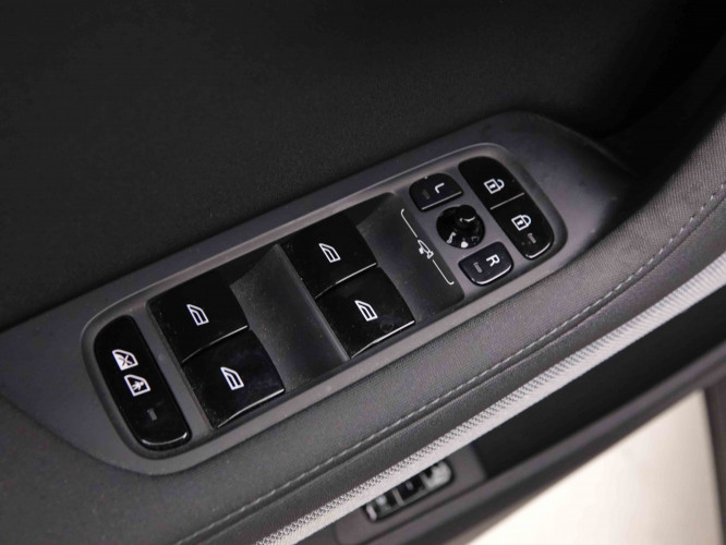 POLESTAR_POLESTAR_2_2653162_24.jpg