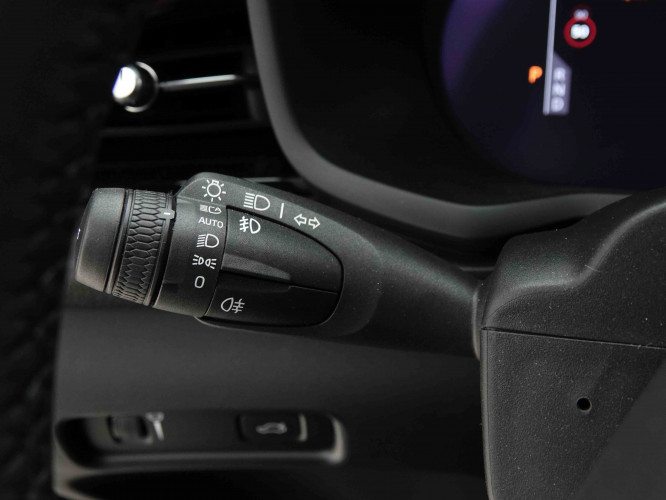 POLESTAR_POLESTAR_2_2653702_15.jpg