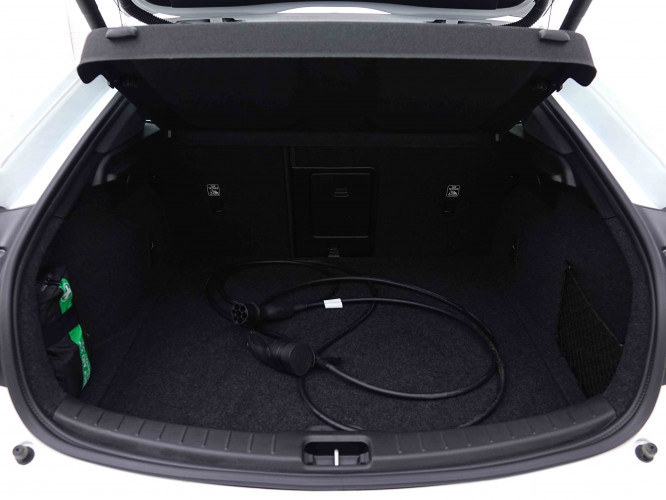 POLESTAR_POLESTAR_2_2655274_5.jpg