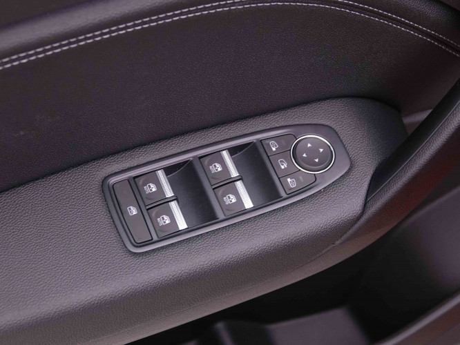 RENAULT_RENAULT_CAPTUR_2547371_18.jpg