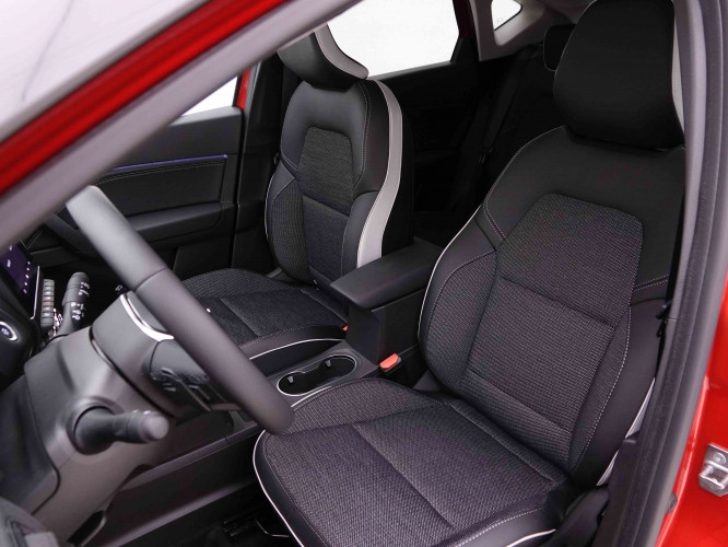 RENAULT_RENAULT_CAPTUR_2547371_6.jpg