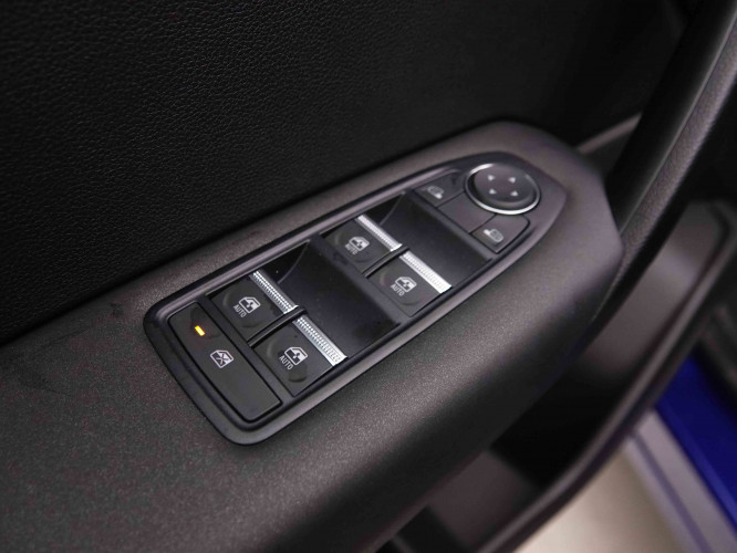 RENAULT_RENAULT_CAPTUR_2550846_19.jpg