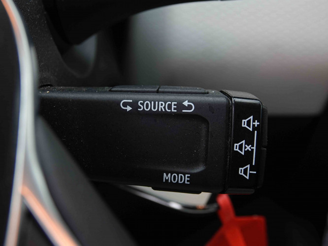 RENAULT_RENAULT_CLIO_2655512_17.jpg