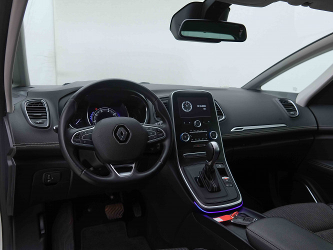 RENAULT_RENAULT_GRANDSCEN_2655416_8.jpg
