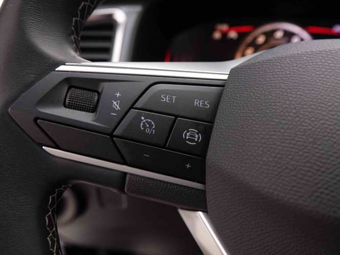 SEAT_SEAT_ATECA_2549289_15.jpg