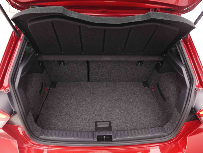 SEAT_SEAT_IBIZA_2549884_5.jpg