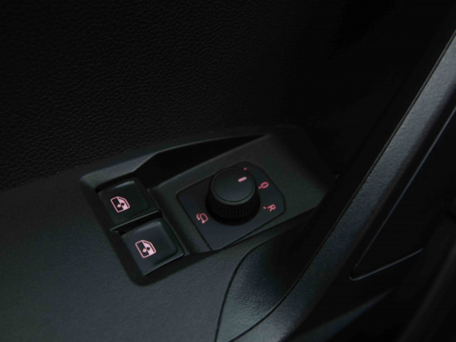 SEAT_SEAT_IBIZA_2654723_18.jpg SEAT_SEAT_IBIZA_2654723_18.jpg