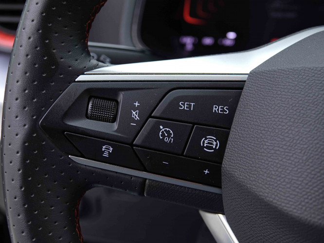 SEAT_SEAT_IBIZA_2655560_16.jpg