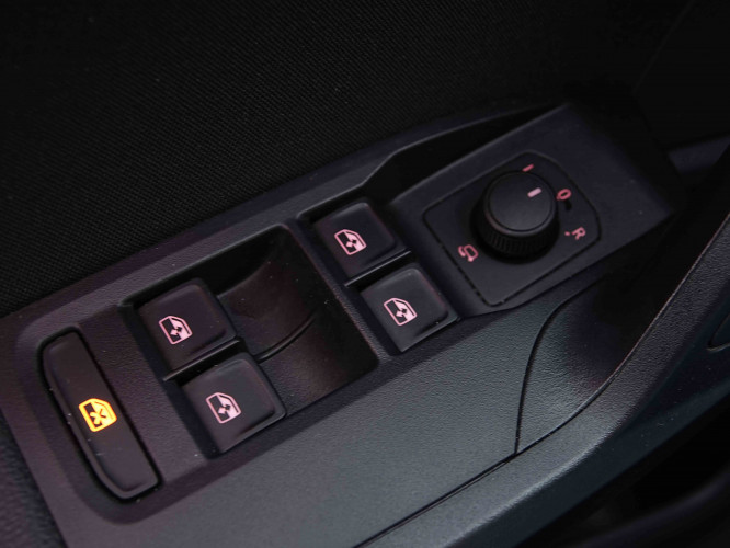 SEAT_SEAT_IBIZA_2655567_20.jpg SEAT_SEAT_IBIZA_2655567_20.jpg
