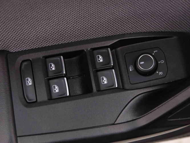 SEAT_SEAT_LEON_2548377_20.jpg