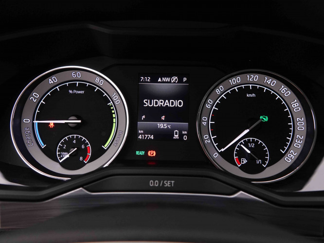 SKODA_SKODA_SUPERB_2548438_17.jpg