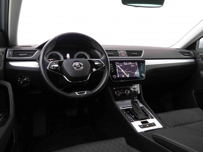 SKODA_SKODA_SUPERB_2548438_7.jpg