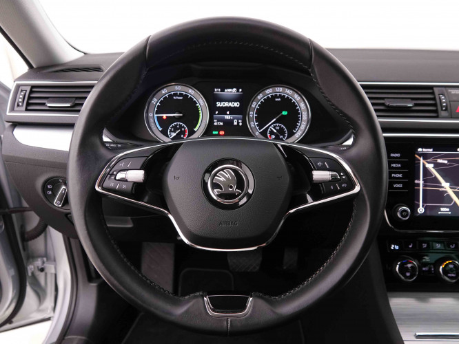 SKODA_SKODA_SUPERB_2548438_9.jpg