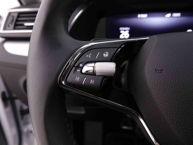 SKODA_SKODA_SUPERB_2548612_19.jpg