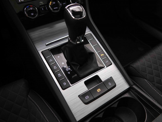 SKODA_SKODA_SUPERB_2549696_19.jpg