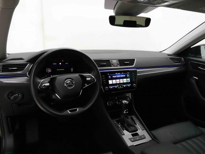 SKODA_SKODA_SUPERB_2550741_8.jpg