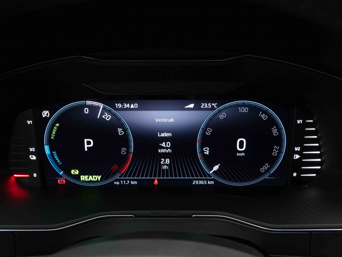 SKODA_SKODA_SUPERB_2654157_19.jpg