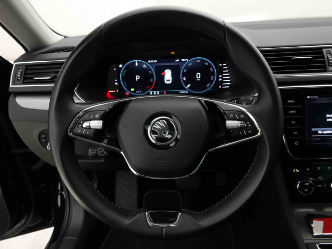 SKODA_SKODA_SUPERB_2654157_9.jpg