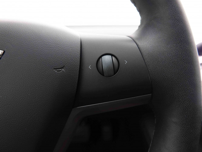 TESLA_TESLA_MODEL 3_2549002_20.jpg