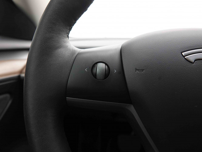 TESLA_TESLA_MODEL 3_2549378_17.jpg