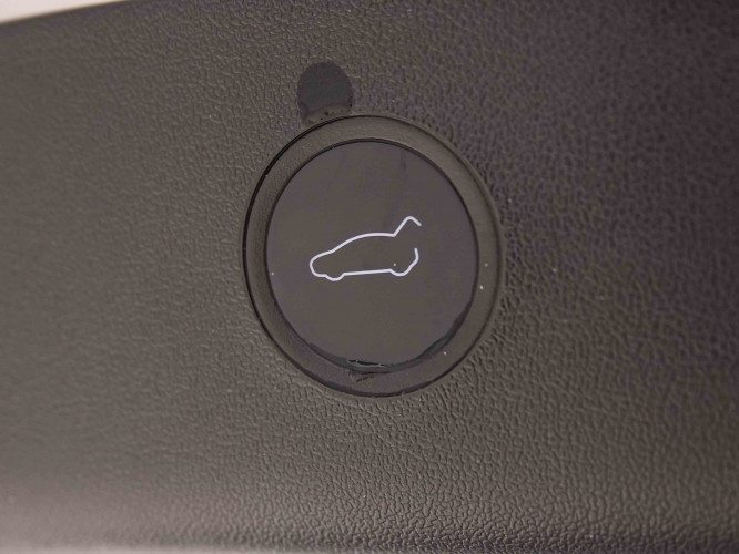TESLA_TESLA_MODEL 3_2549378_6.jpg