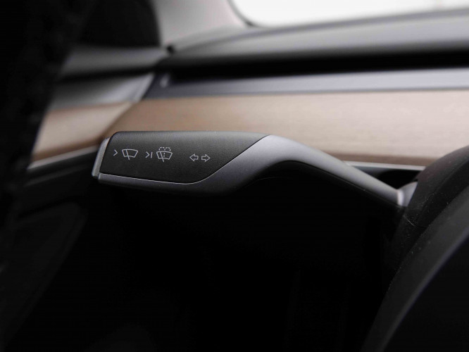 TESLA_TESLA_MODEL 3_2551096_14.jpg