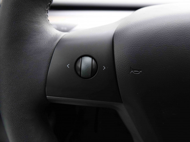 TESLA_TESLA_MODEL 3_2551096_16.jpg