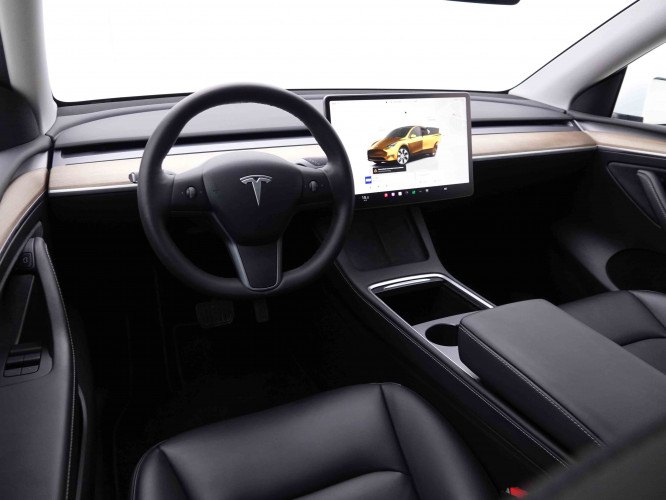 TESLA_TESLA_MODEL Y_2548888_9.jpg