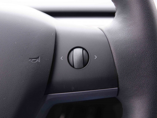 TESLA_TESLA_MODEL Y_2548889_18.jpg