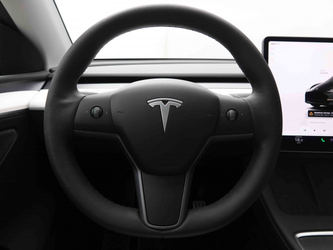 TESLA_TESLA_MODEL Y_2549374_9.jpg