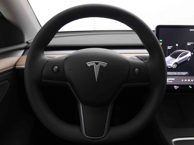 TESLA_TESLA_MODEL Y_2549773_10.jpg