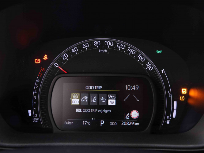 TOYOTA_TOYOTA_AYGO X_2548456_13.jpg