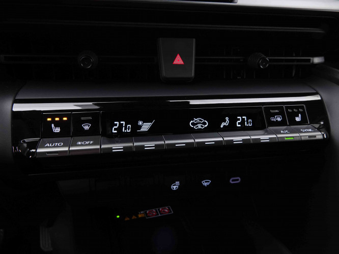 TOYOTA_TOYOTA_C_HR_2547868_12.jpg