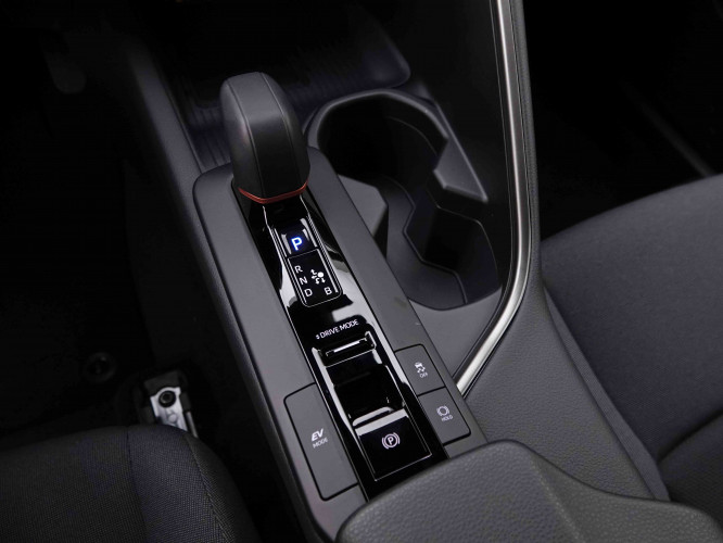 TOYOTA_TOYOTA_C_HR_2547868_40.jpg