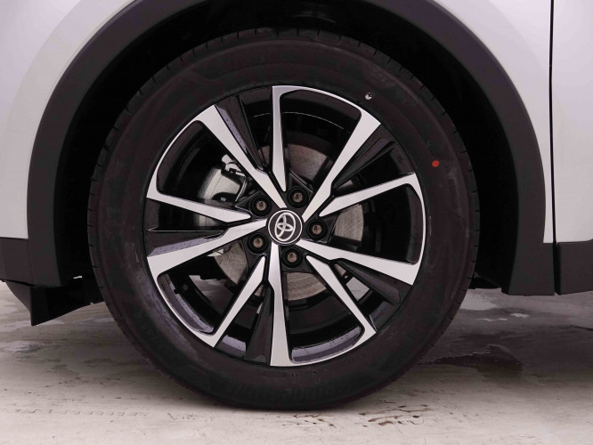 TOYOTA_TOYOTA_C_HR_2547872_19.jpg